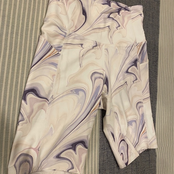 RW&Co Active360 High-Waist Biker Short With Side Pockets - 9" - Picture 1 of 4